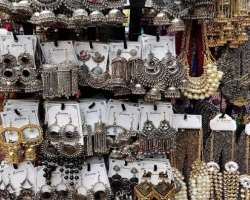 You can shop for fashion jewellery including choker sets, long jhumkas and other fashion accessories to suit your lifestyle.